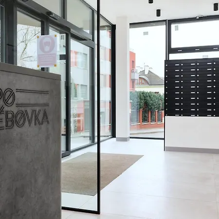 Aldora - Smart Compact With Aircon - Location Vinohrady *