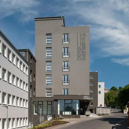 Aldora - Smart Compact With Aircon - Location Vinohrady