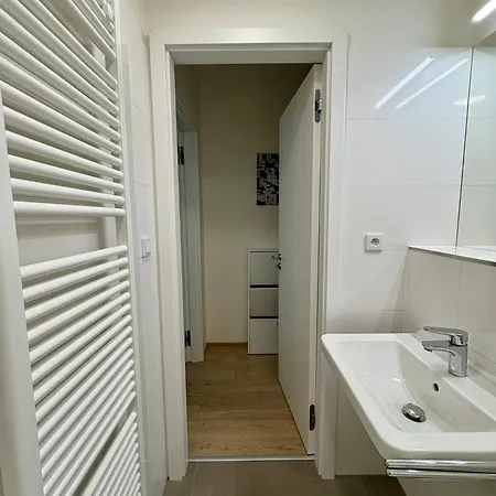 Aldora - Smart Compact With Aircon - Location Vinohrady 아파트 프라하