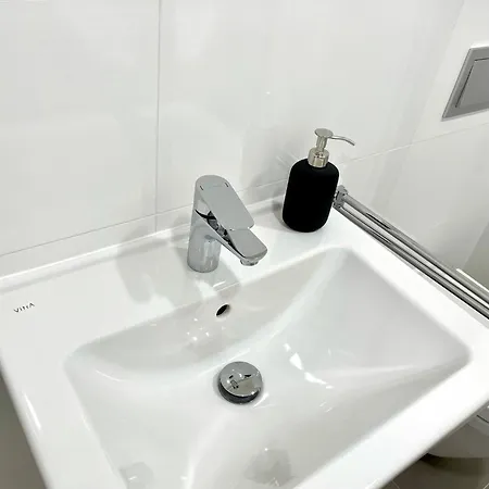 아파트 Aldora - Smart Compact With Aircon - Location Vinohrady *