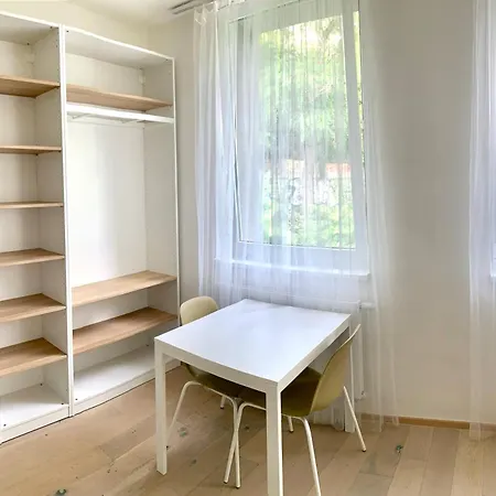 Aldora - Smart Compact With Aircon - Location Vinohrady